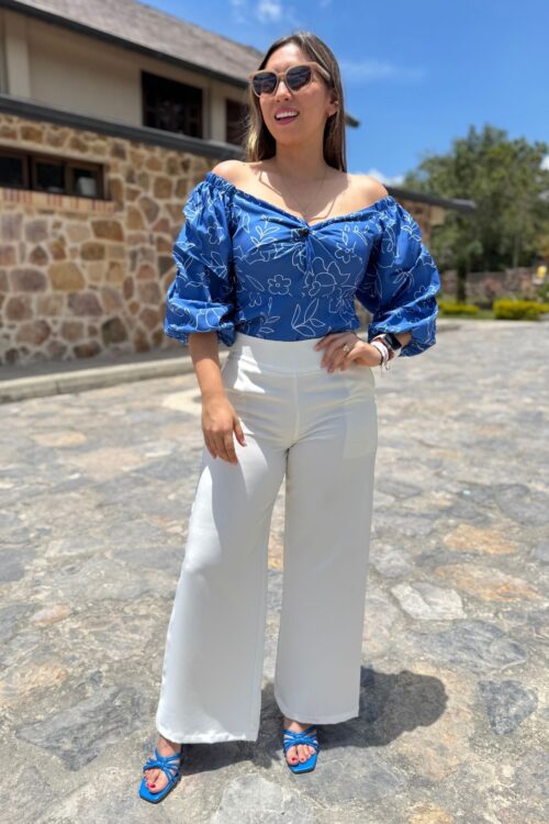 Blusa Antonia azul flores