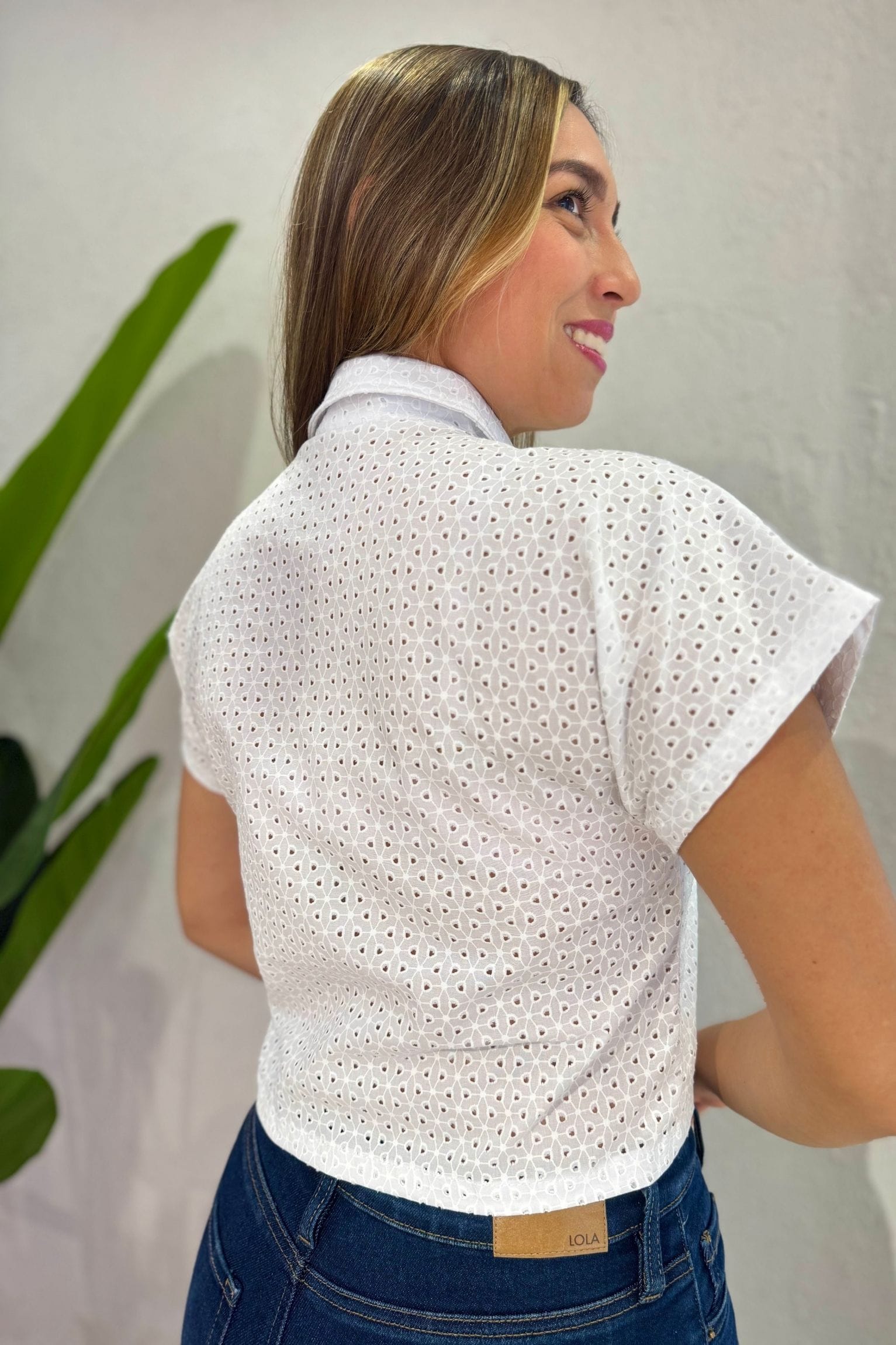 Blusa Eloísa blanca flor - Image 3