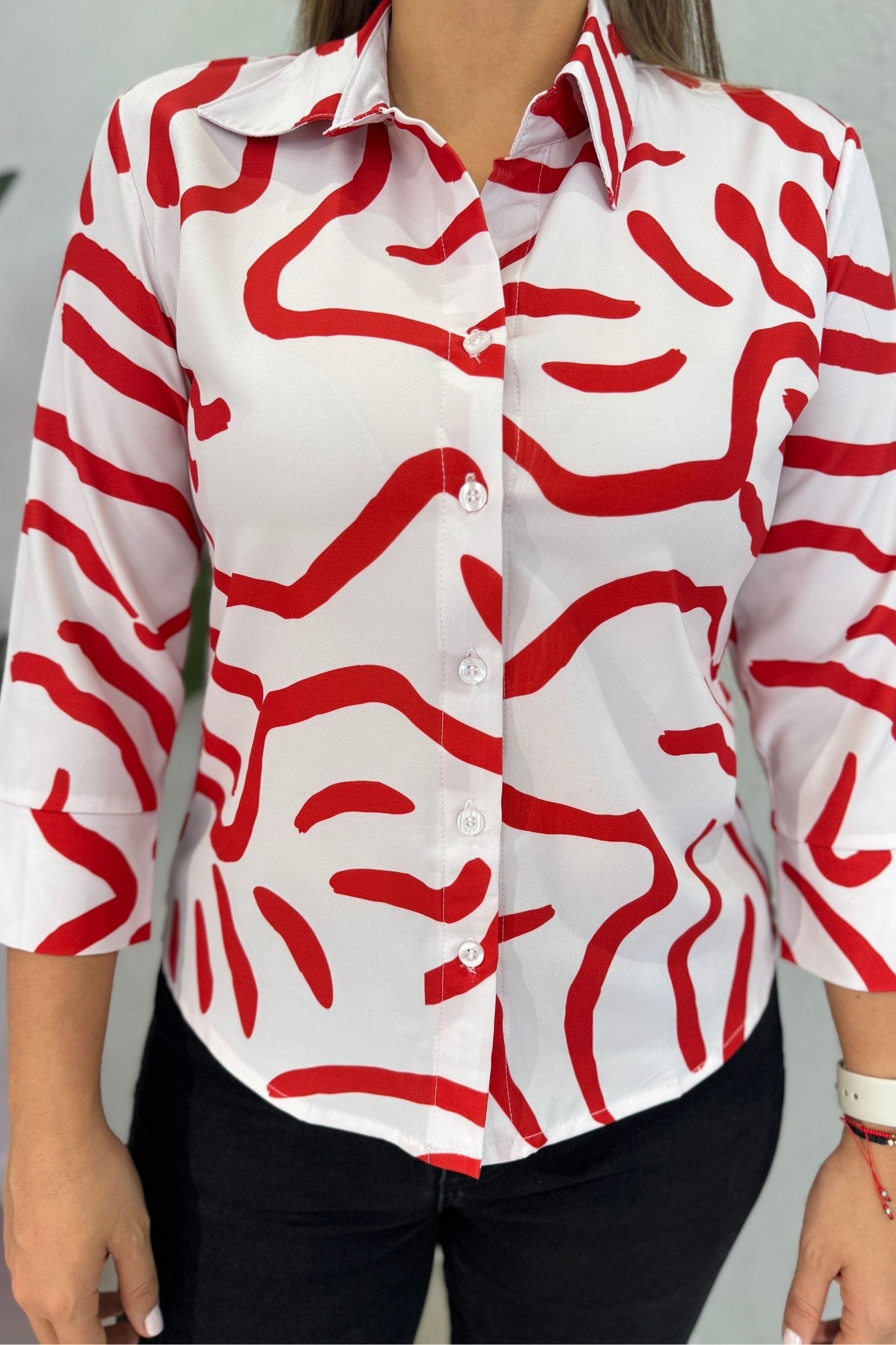 Blusa Zafiro lineas rojas - Image 3