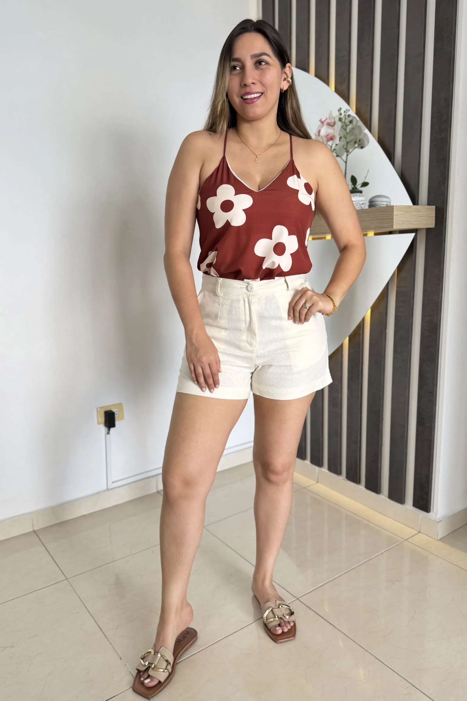 Blusa basica cafe flor