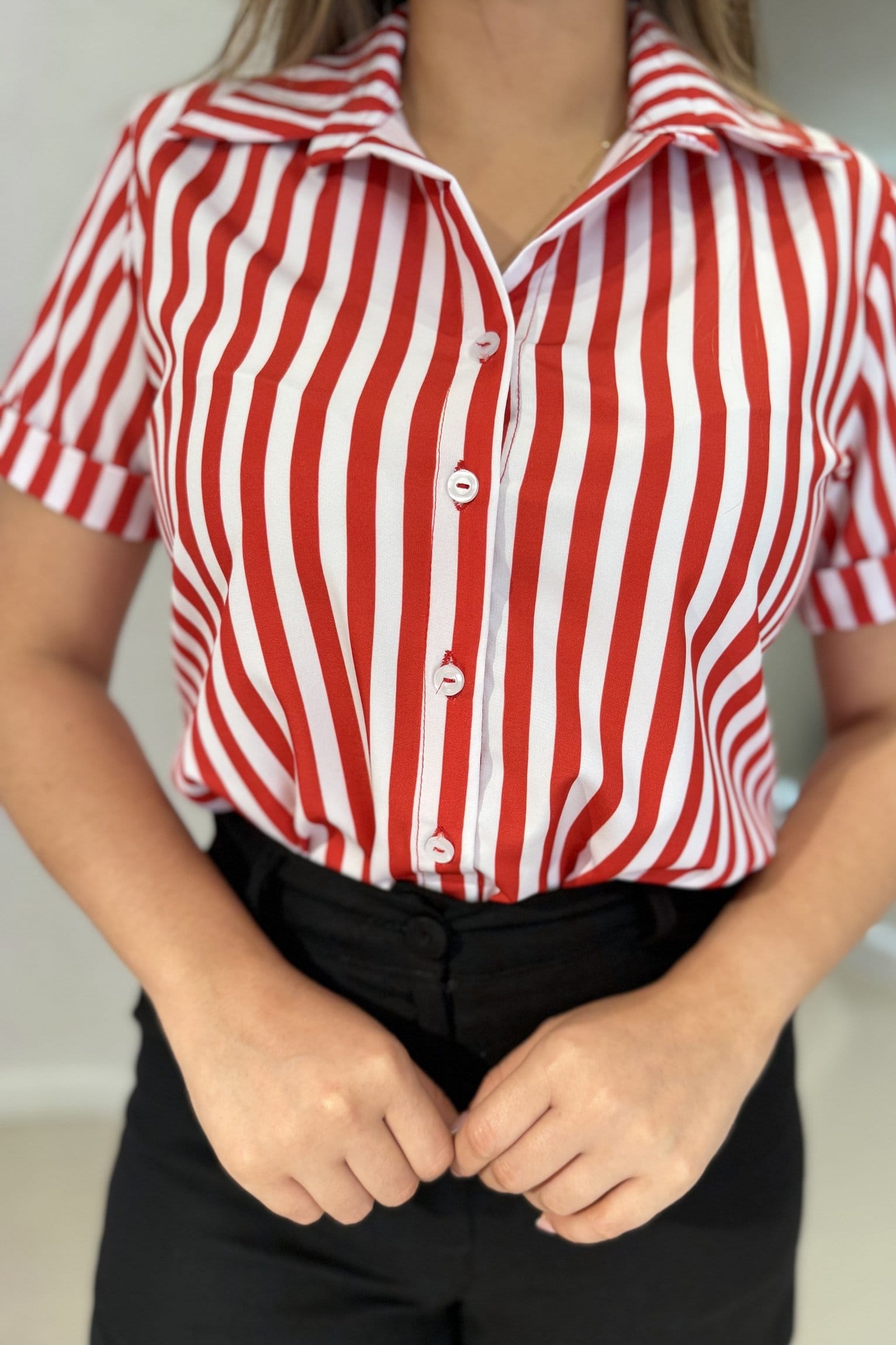 Camisera esmeralda Lineas Rojas. - Image 2