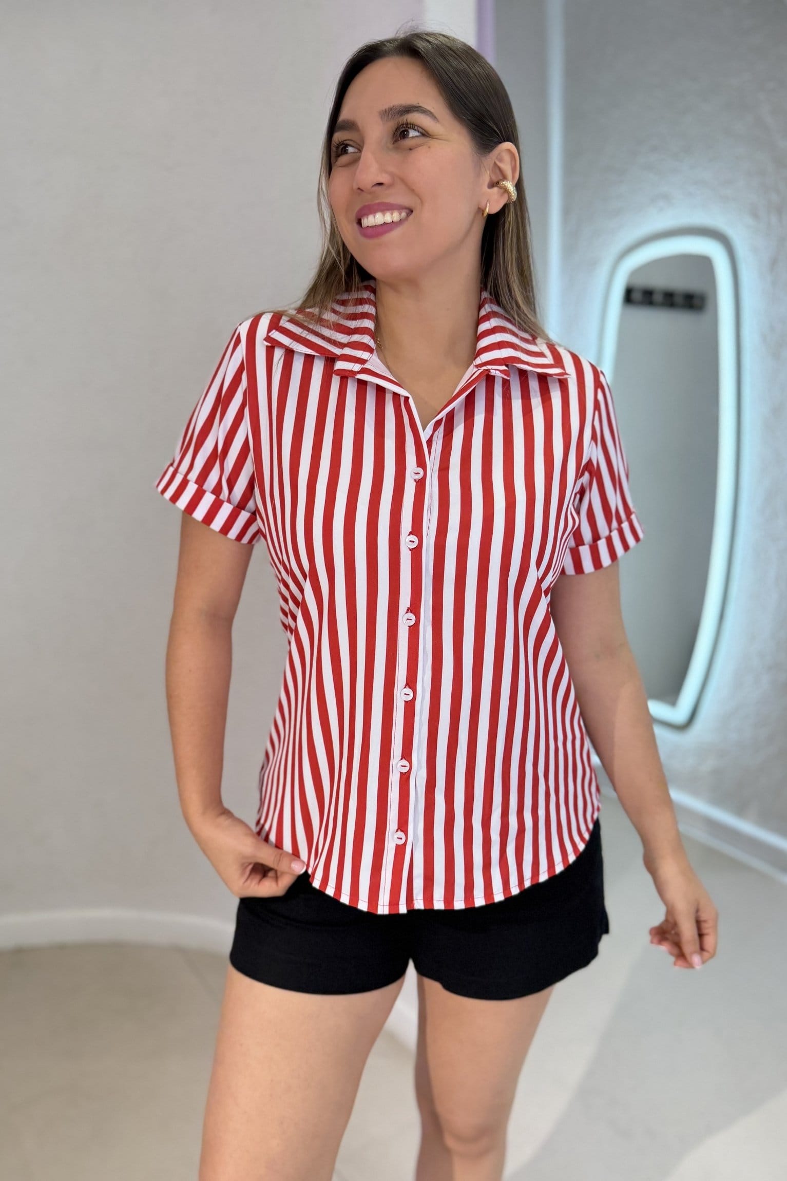 Camisera esmeralda Lineas Rojas. - Image 4