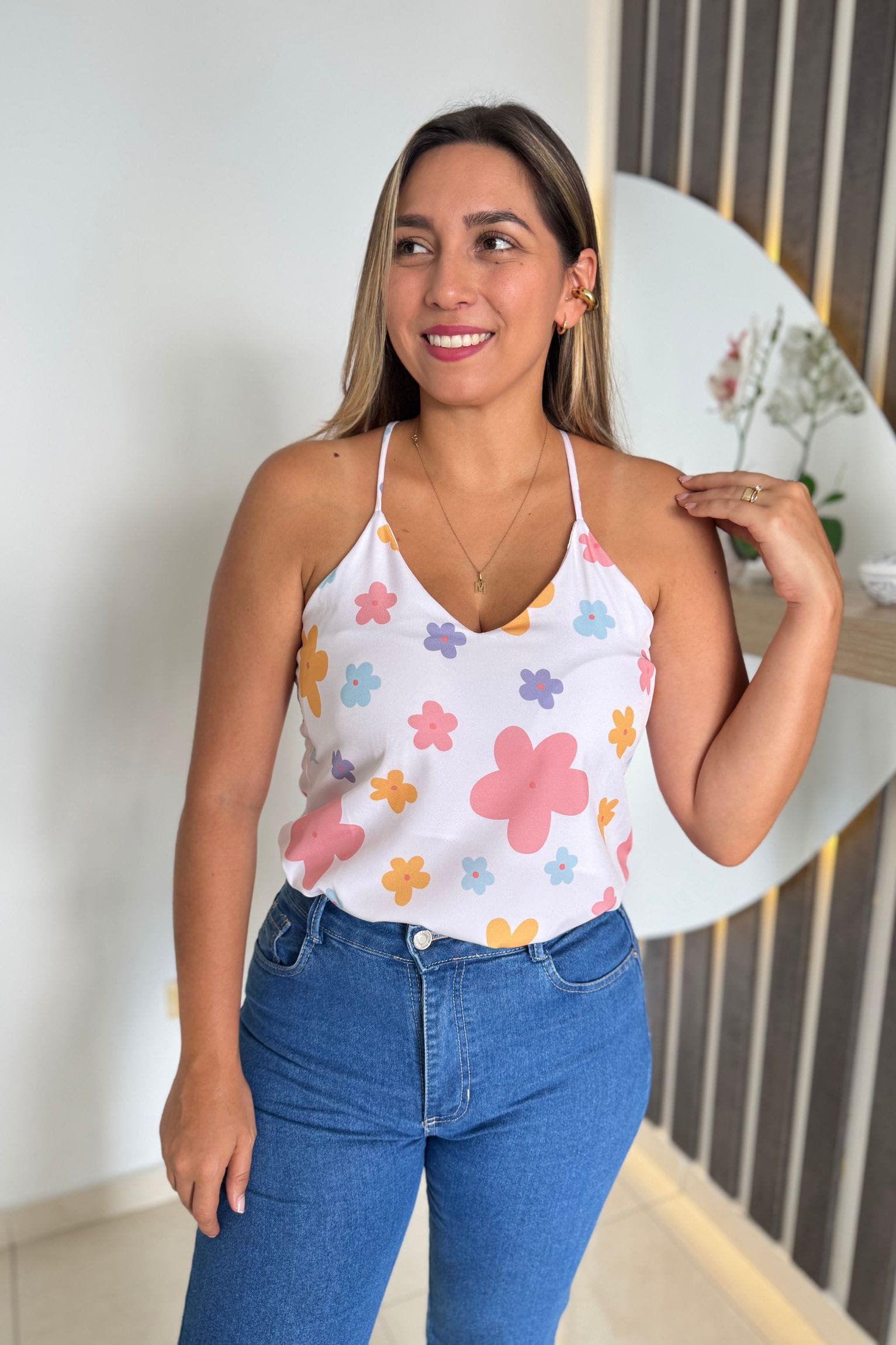 Blusa Básica Flores.