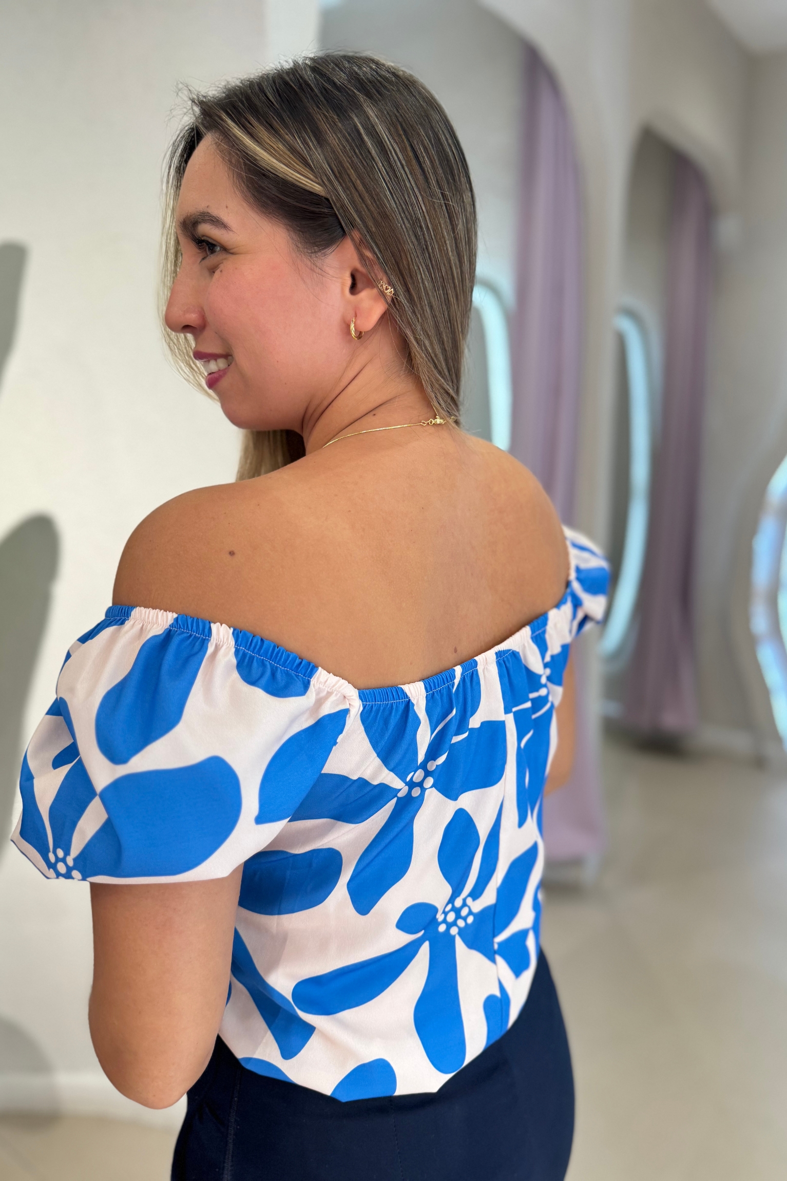 Blusa Bela Beige Azul. - Image 2